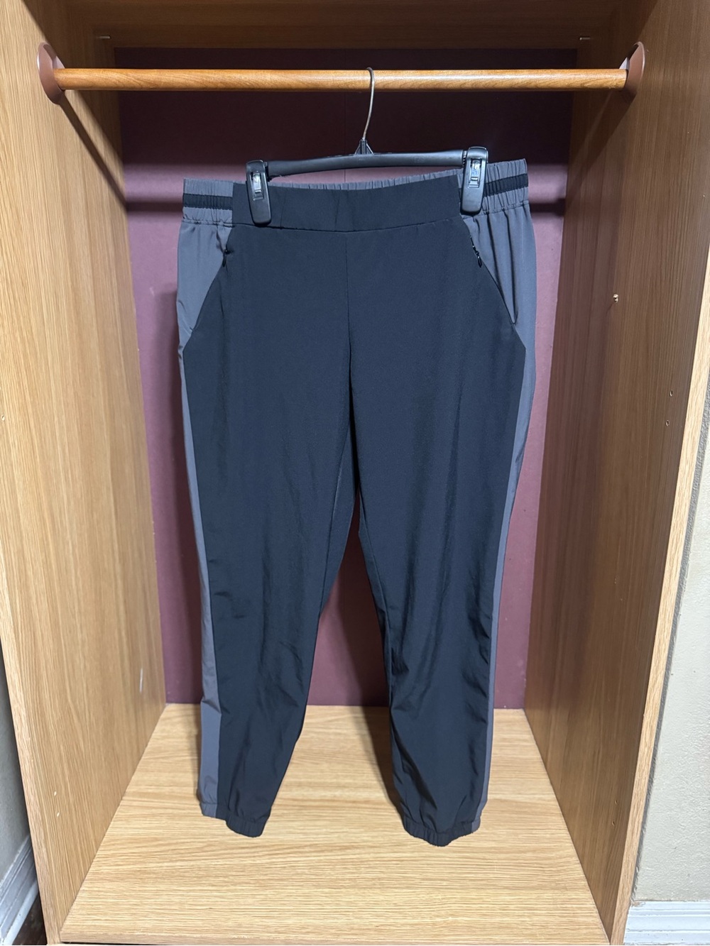 Fabletics Black Gray Colorblock Jogger Pants XL Zip Pockets